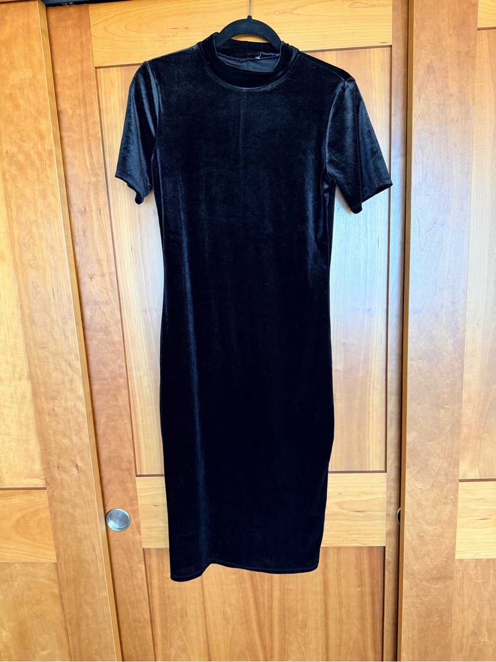 Zara Black Velvet Short-Sleeve Midi Dress